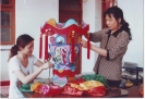 图28  曹淑贞的彩扎花灯